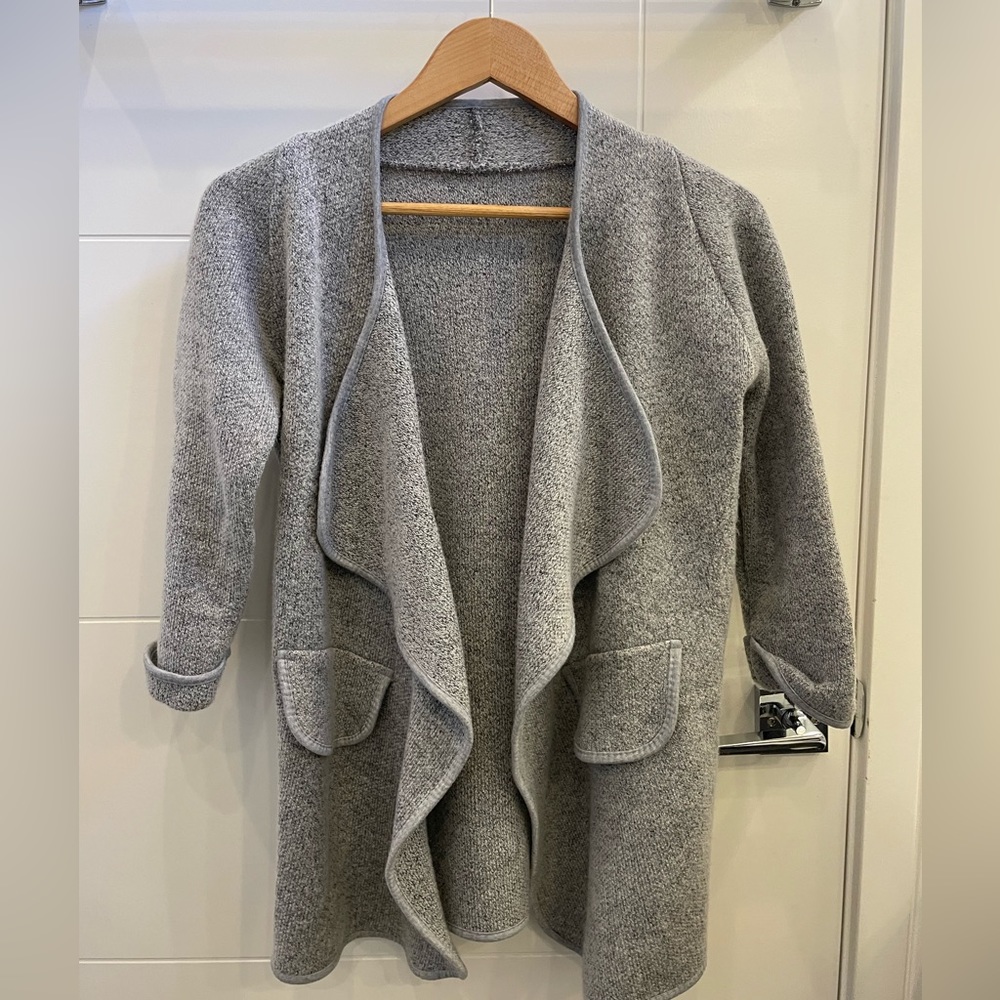 Womens Grey cardigan/jacket